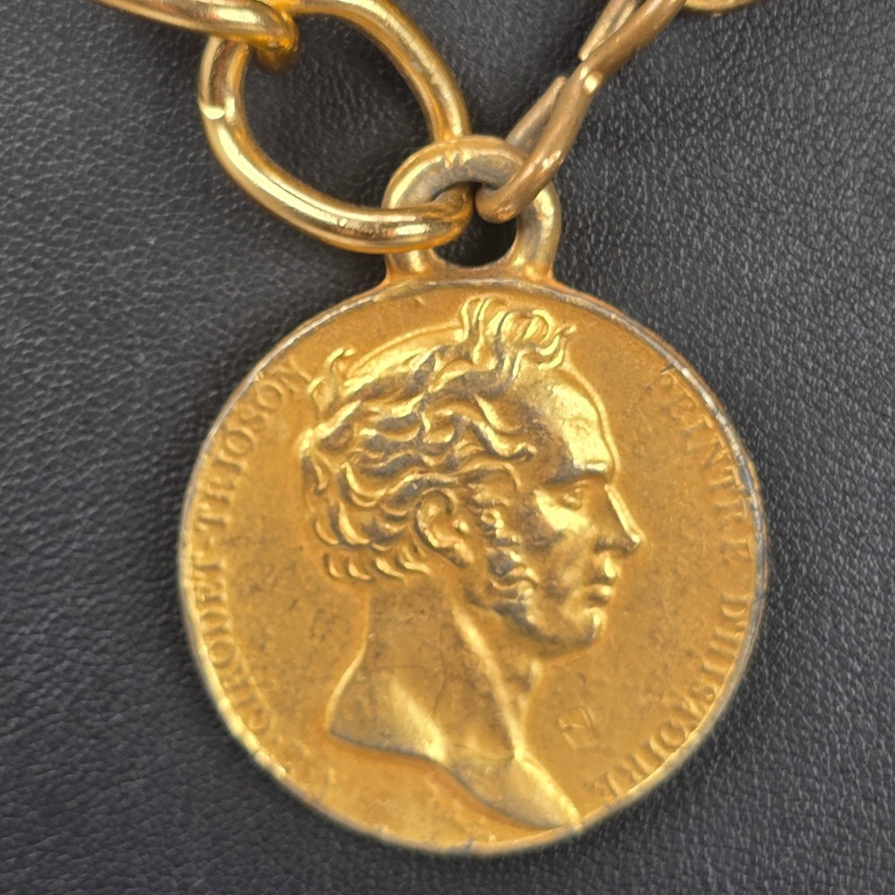 Vintage Gold Tone Chain Girodet-Trioson French Painter Memorial Coin Necklace
